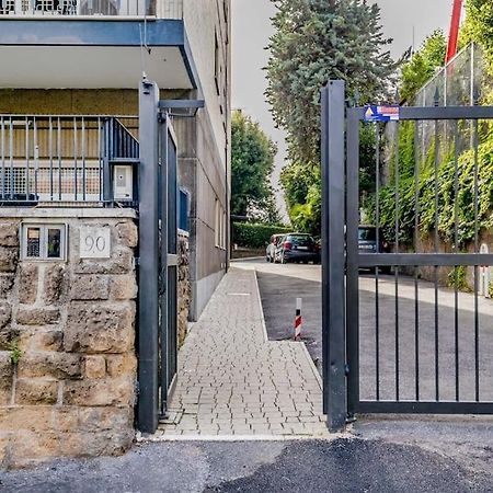 Luxury Apartment Front Of Cavalieri Hilton Hotel ローマ エクステリア 写真