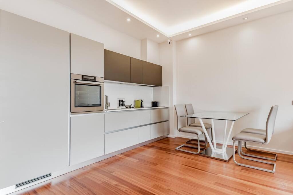 Luxury Apartment Front Of Cavalieri Hilton Hotel ローマ エクステリア 写真
