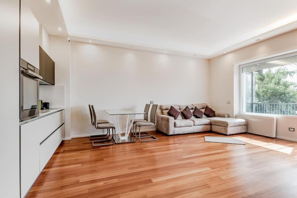 Luxury Apartment Front Of Cavalieri Hilton Hotel ローマ エクステリア 写真